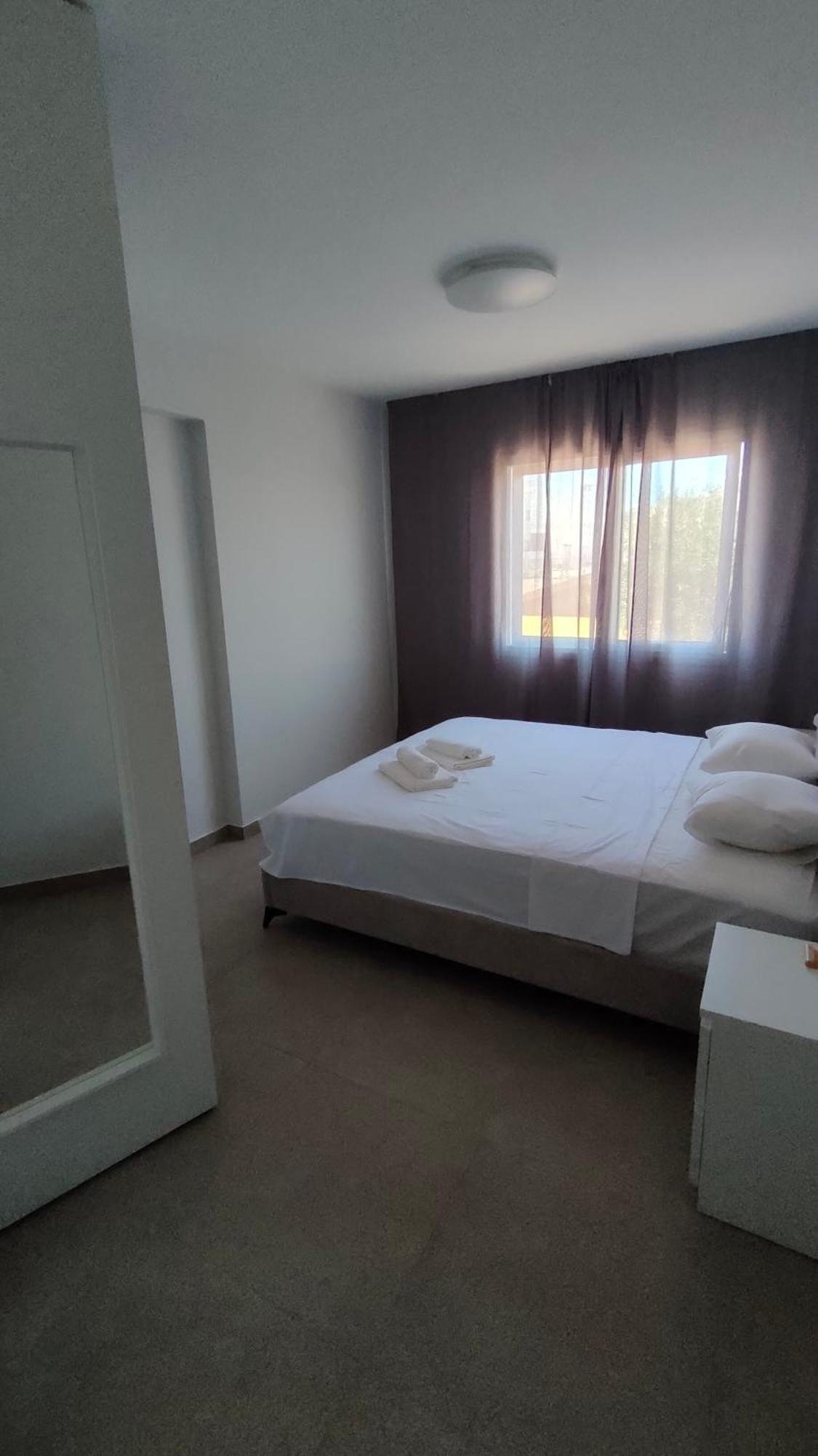 Two Bedroom Apartment With Pool Paphos ภายนอก รูปภาพ